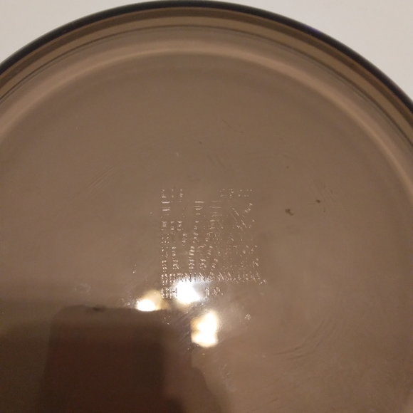 Vintage PYREX #209 Amber Brown Glass Pie Plate 9" Dia. 23 cm - Picture 6 of 6